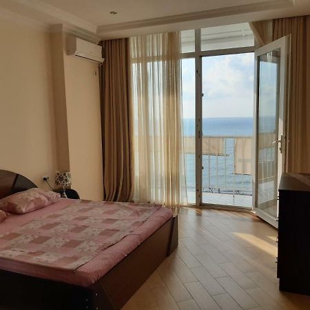 Appartamento Beautiful House By The Sea Batumi Esterno foto