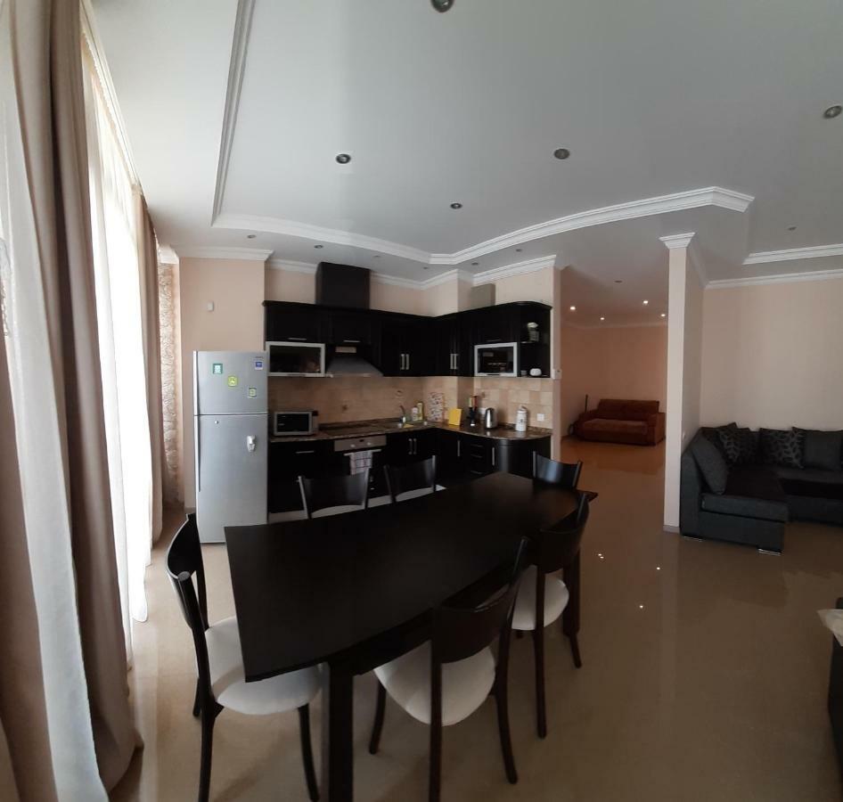 Appartamento Beautiful House By The Sea Batumi Esterno foto